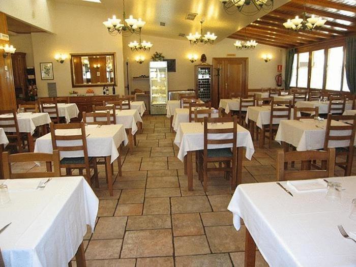 Hostal Lorentxo Olave Екстер'єр фото